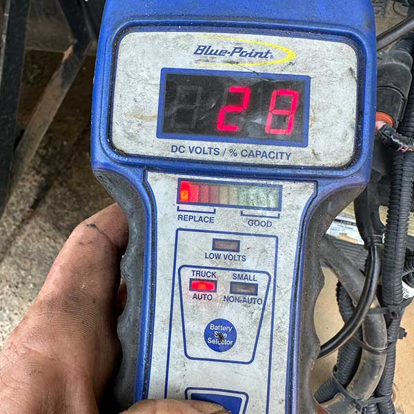 Picture of battery diagnostic on a semi truck roadside