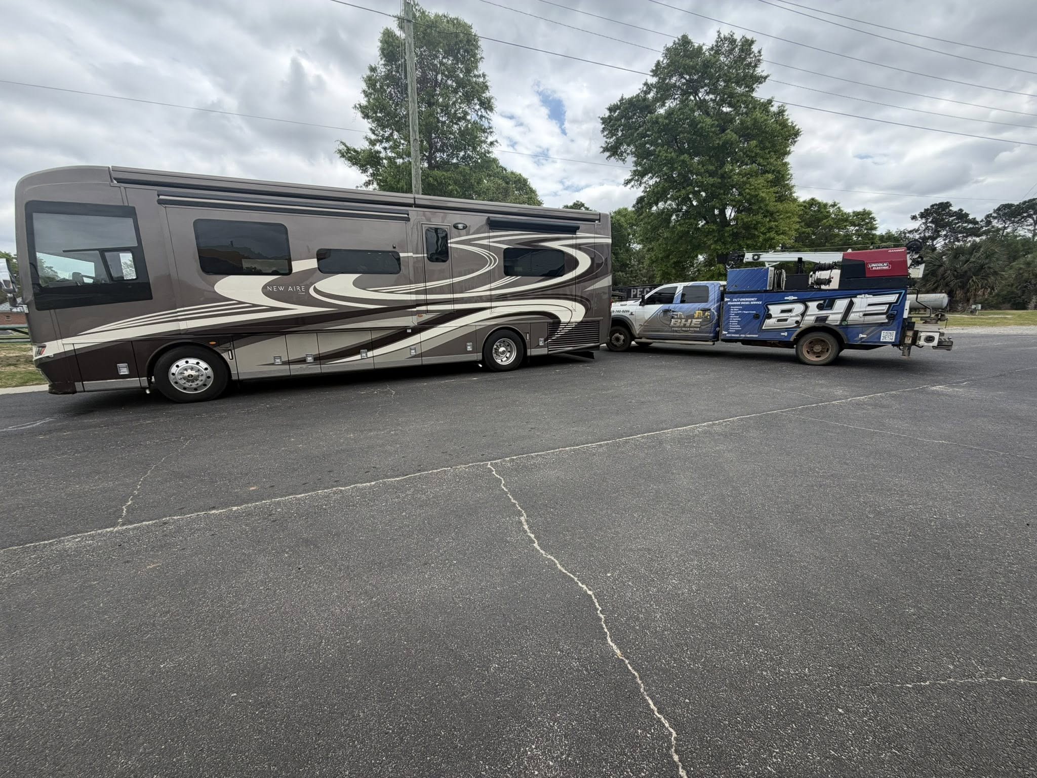 rv roadside repair of serpentine belt Bennett Mobile Truck Repair responding to a call for help RV owners - the serpentine belt needed to be replaced